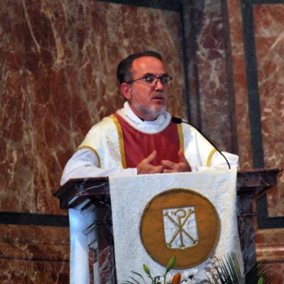 Don Mariano durante la homilía